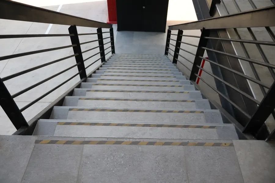 Escalera al segundo piso