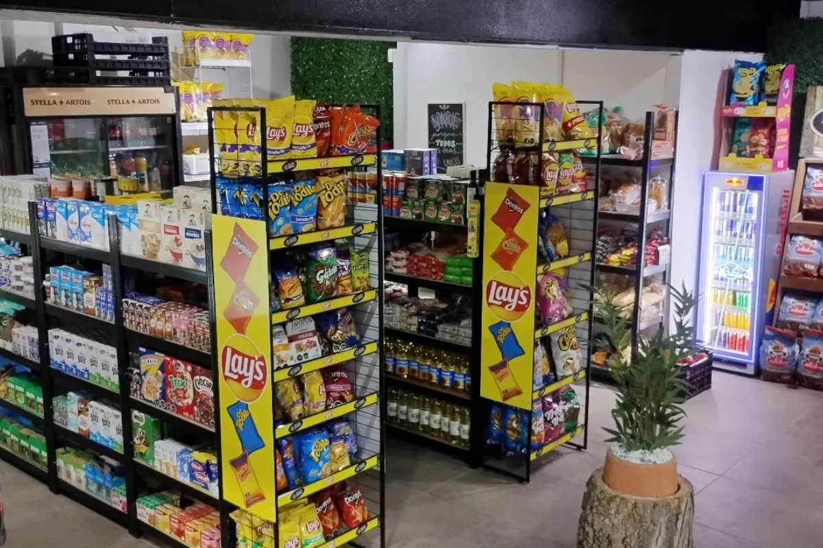 Madero Market en Madero Strip Center
