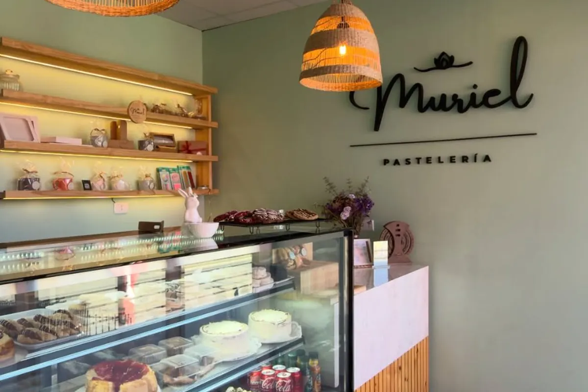 Muriel Pastelería en Madero Strip Center